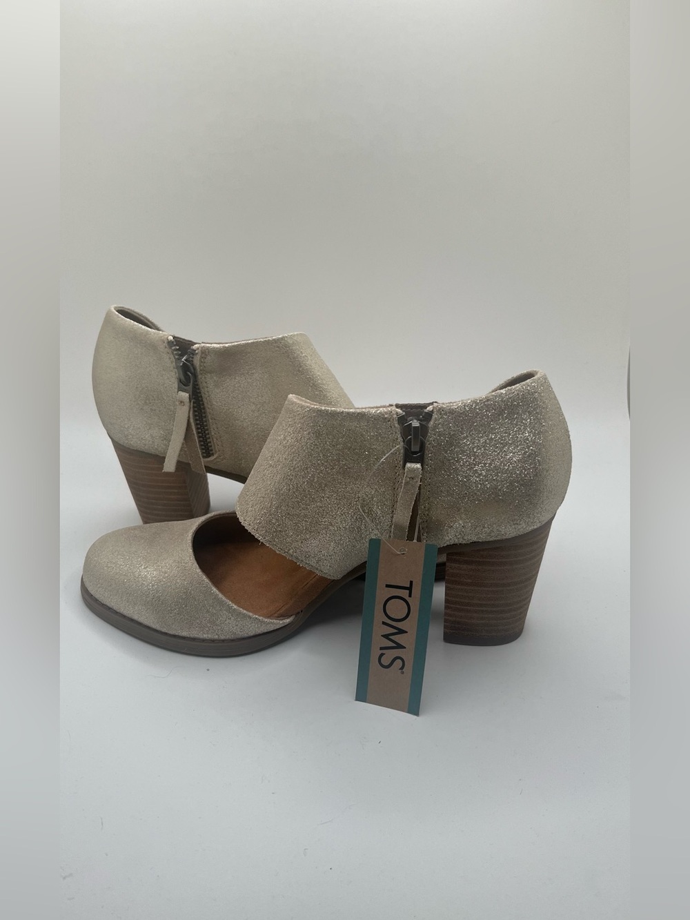 NWT TOMS Women’s Milan Champagne Metallic Suede Block Heel Shoes Size US W 8